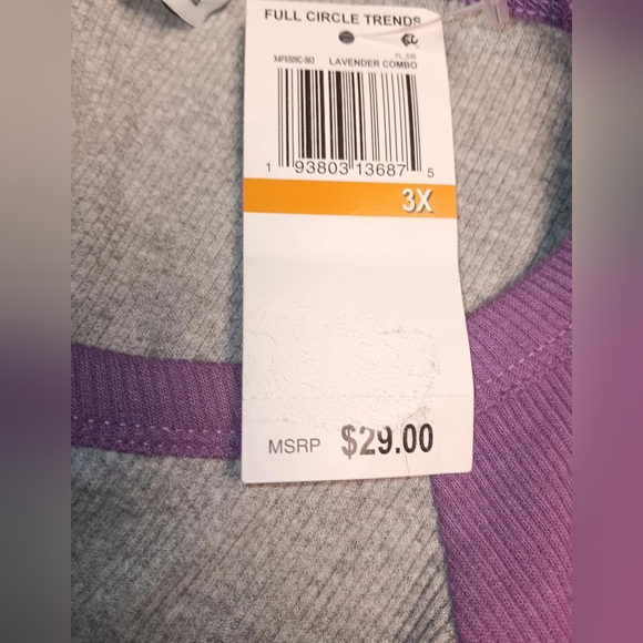 FCT Basics Top NWT - Picture 5 of 5